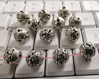 20 pcs perles d'espacement en métal évidées en argent antique, perles en métal tibétaines de 8 mm 10 mm, perles rondes papillon, fabrication de bijoux à faire soi-même, apprêts. B319