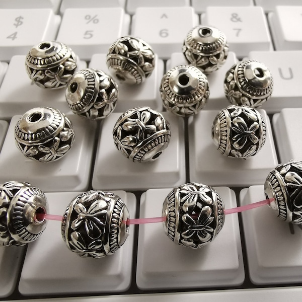 20pcs Antique Silver Hollow Out Metal Spacer Beads, 8mm 10mm Tibetan Metal Beads, Butterfly Round Beads, DIY Jewelry Making, Findings. B319