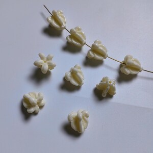 13mm Composite Resin Coral Flower Beads, Cream White Hawaiian Crown Flower Beads. Flower for Making Garlands, 20 - 500pcs Optional,  B615
