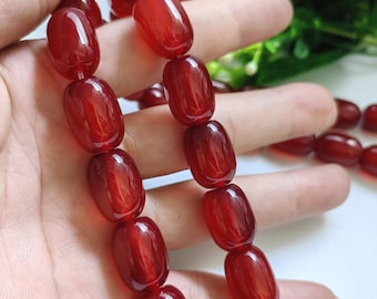 Koraliki z grubego agatu karneolowego, gładkie, 13 x 18 mm, czerwone, beczułkowate koraliki z agatu, otwór 1,4 mm, owalne koraliki z agatu, 22 koraliki w pełnym splocie. Splot 15", A698