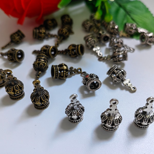 30pcs Pendentifs de charmes de couronne en métal, charmes de couronne creuse 3D 9x17mm, charmes de royauté, bijoux de couronne, pour la fabrication de bijoux de bricolage, résultats, C522