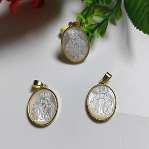 Mother Of Pearl Virgin Mary Cameo Pendant, 17x25 mm Carving Jess Mary Charms, MOP Shell Oval Virgin Mary Charm, 1 - 30pcs Optional, C204