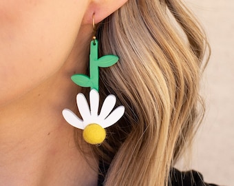 Drop Daisy Dangle Earrings
