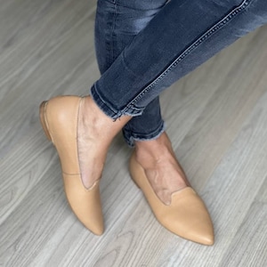 Women&#39;s leather pumps, flat shoes, pointed ballet flats, natural leather ballet flats, handmade, walking shoes
