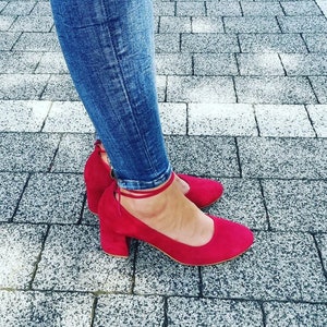 Suede pumps with laces around the ankle, slip-on pumps, black pumps with string, natural leather sandals made