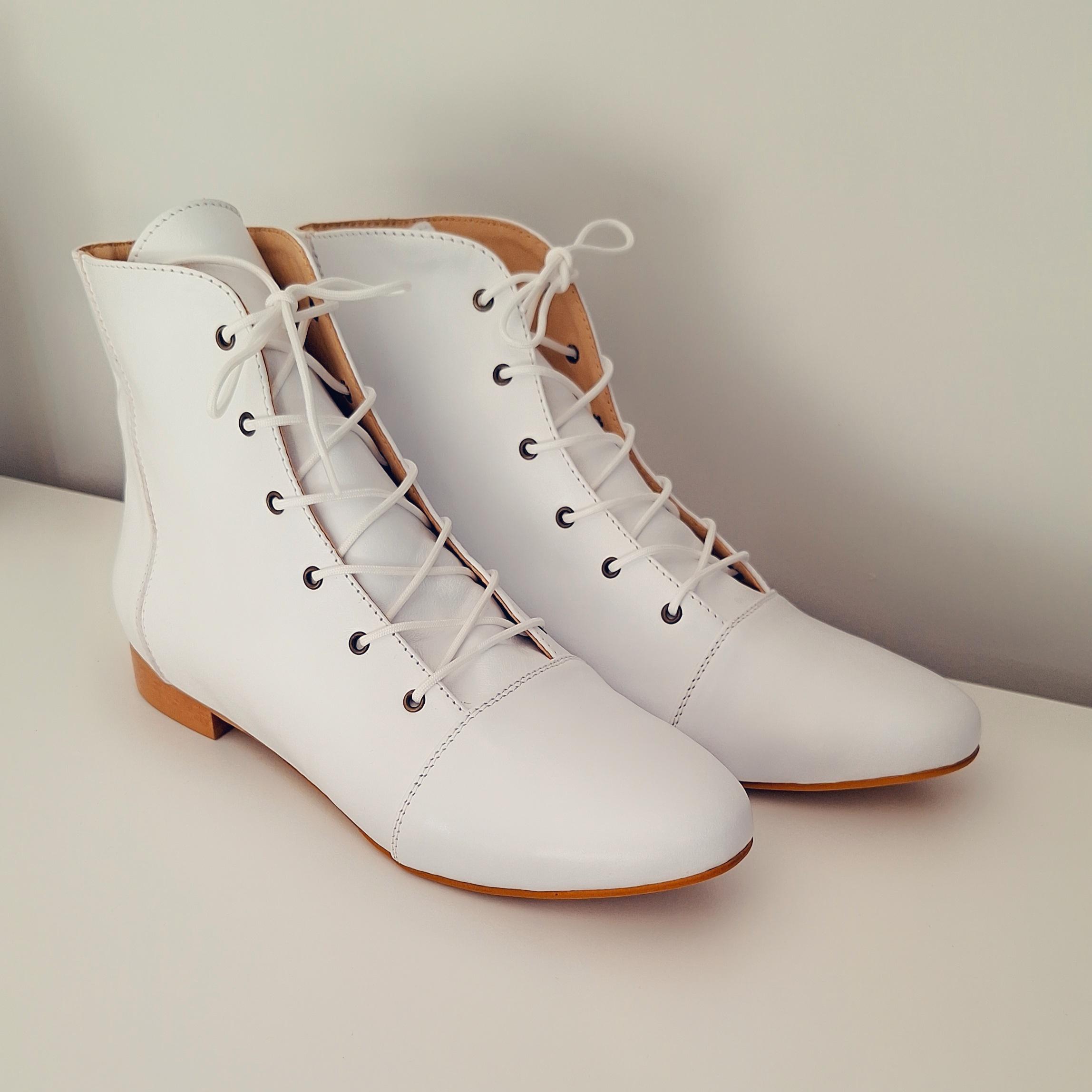 White Lace up Ankle Boots Flat White Women s Shoes Leather Ankle Boots White Shoes Boho Wedding Shoes Lace up Shoes Above the Ankle Etsy Ireland