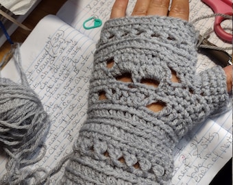 Crochet Skull Fingerless Gloves Pattern