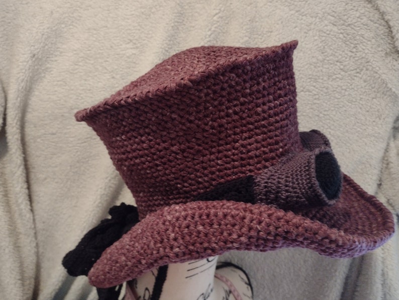 Stempunk Timeless Top Hat Crochet Pattern image 1