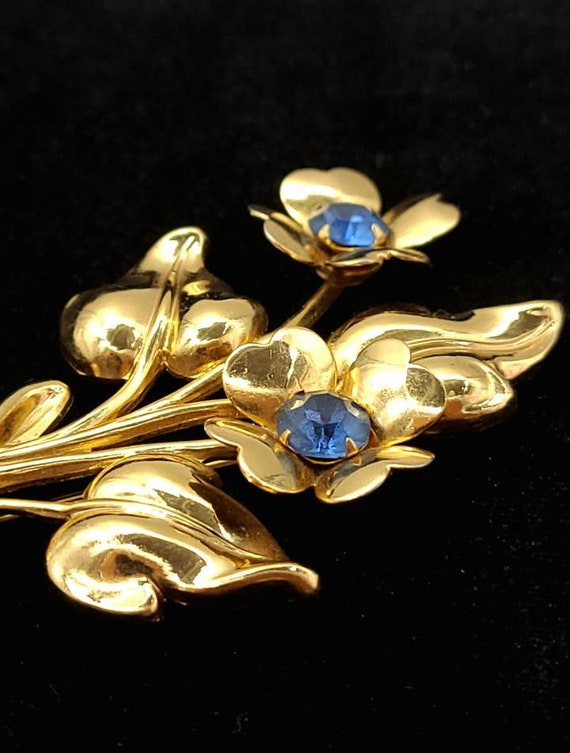 Vintage 40s Coro Signed Smooth Goldtone Flower Br… - image 2