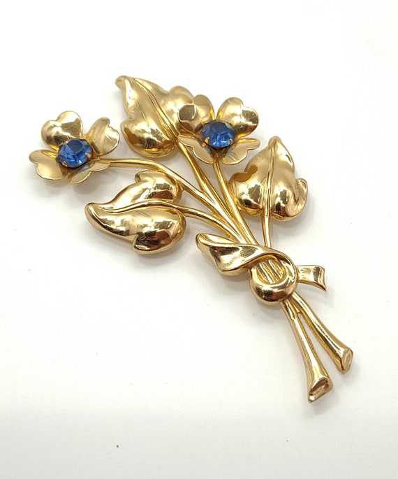 Vintage 40s Coro Signed Smooth Goldtone Flower Br… - image 3