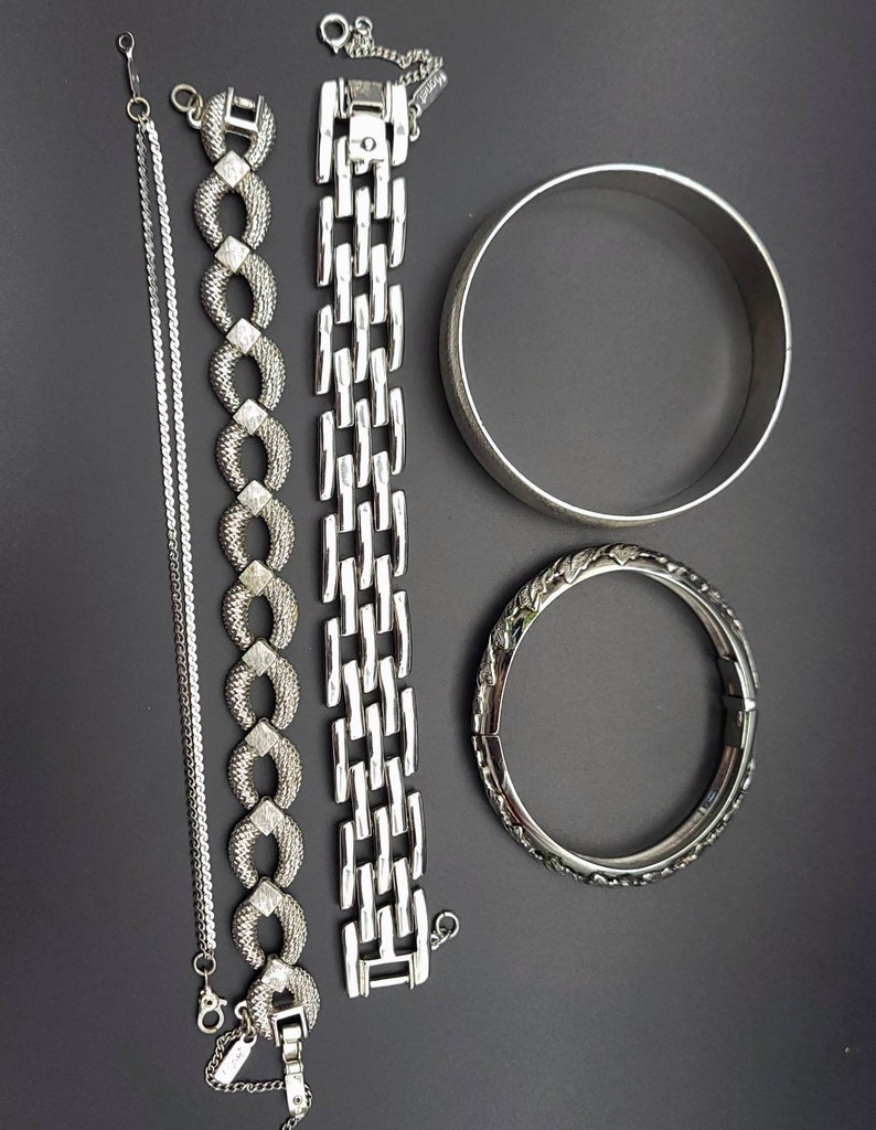 5 Piece Vintage Silvertone Bracelet Lot Monet Whiting Davis Bangle Chain Link