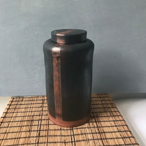 Kitchen tin ceramic box with lid pasta tin round tea box black storage tin biscuit tin food tin candy box gift