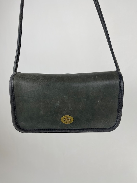 Vintage 70s Coach Dinky Bag