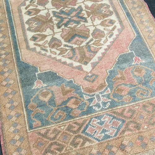 Vintage turkish Small Rug,Oushak shops Rug,Small Handwoven Rug,Vintage Turkish Antique Rug,Bohemian Rug,Doormat,Mini runner rug,small rug,