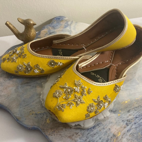 Yellow Khussa Flats: Handmade Indian Jutti Shoes with Golden Embellishments