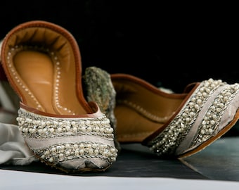 Pearl Gleam Flats: Metallic Bridal Shoes with Statement Bow, Comfortable Handmade, Personalized Slip-Ons
