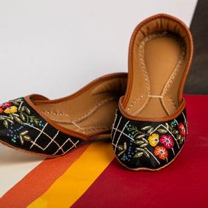 Twilight Florals - Black Ballet Flats Black Casual Juttis Semi-Formal Slip Ons Mojari Khussa Casual Leather Shoes Custom Made Women Shoes