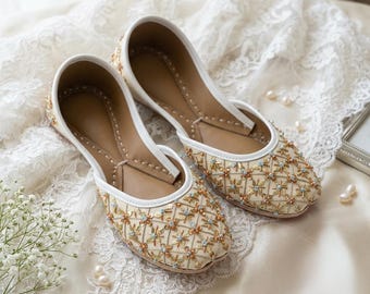 Ivory Flats Bridal Shoes | Handcrafted Traditional Gold Trellis Western Bride Wedding