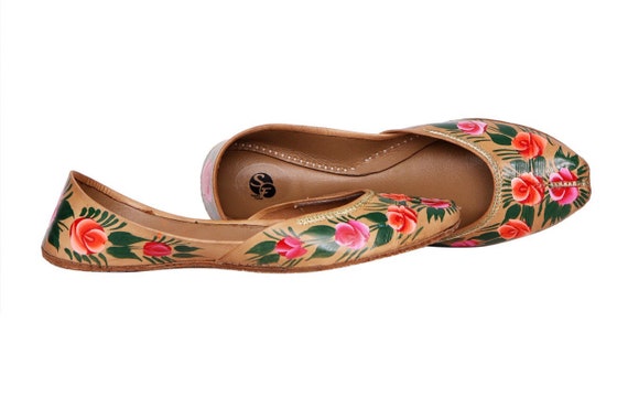 Doré peint à la main les femmes chaussures plates Ballet Flats peint à la main khoussa Juti ethnique peint chaussures broche peinte à la main Mojari Juttis indien | Large Sélection
Doré peint à la main les les les femmes chaussures plates Ballet Flats peint à la main khoussa Juti ethnique peint chaussures broche peinte à la main Mojari Juttis indien | Large Sélection
498a27