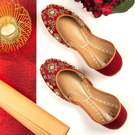Red & Gold Embroidered Bridal Khussa Flats: Handmade Wedding  display picture 2