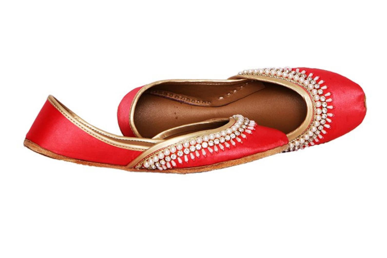 handmade embellished red women flat shoes ballet flats kundan khussa juti ethnic shoes brooch bridal shoes mojari indian juttis