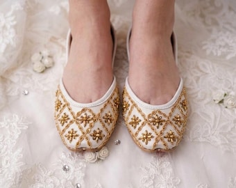 Ivory Flats Bridal Shoes | Handcrafted Traditional Gold Trellis Western Bride Wedding