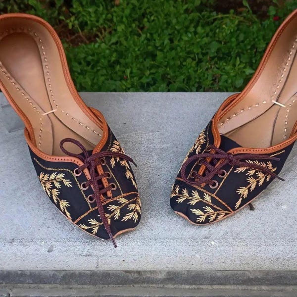 Handgemaakte platte schoenen met vetersluiting, casual, etnisch geborduurd
