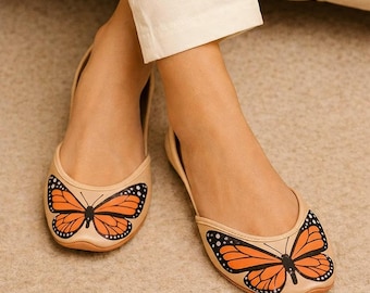 Monarch Butterfly Hand-Painted Khussas: Beige Artisanal Punjabi Juttis for Nature Lovers & Weddings