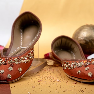 Bronze Beauty Flats, Brown Satin Bronze Tint Jutti, Floral Dabka Beaded Bridal Flats, Wedding Shoes, Handmade Indian Khussa, Wide Size