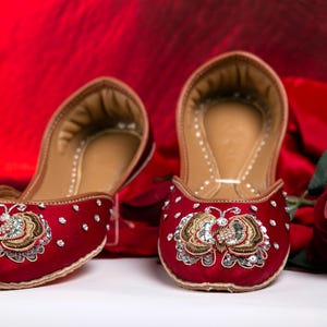Ethereal Wings Butterfly Flats: Embellished Wedding Shoes, Comfortable Handmade Bridal Slip-Ons, Personalized Juttis & Mojari