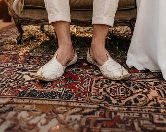 White & Gold Punjabi Jutti: Men's Wedding Khussa Shoes