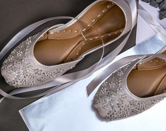 Stunning Silver - Bedazzled Wedding Flats Pearl Bridal Shoes Comfortable Wedding Flats for Bride Mojari for Women Punjabi Jutti Neat Flats