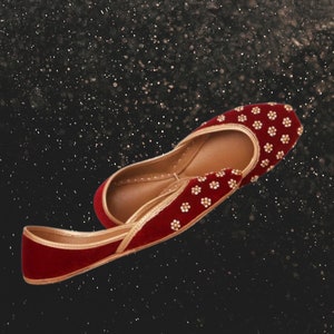 Floral Rhinestone Jutti Flats: Handmade Indian Khussa Shoes, Wide Fit