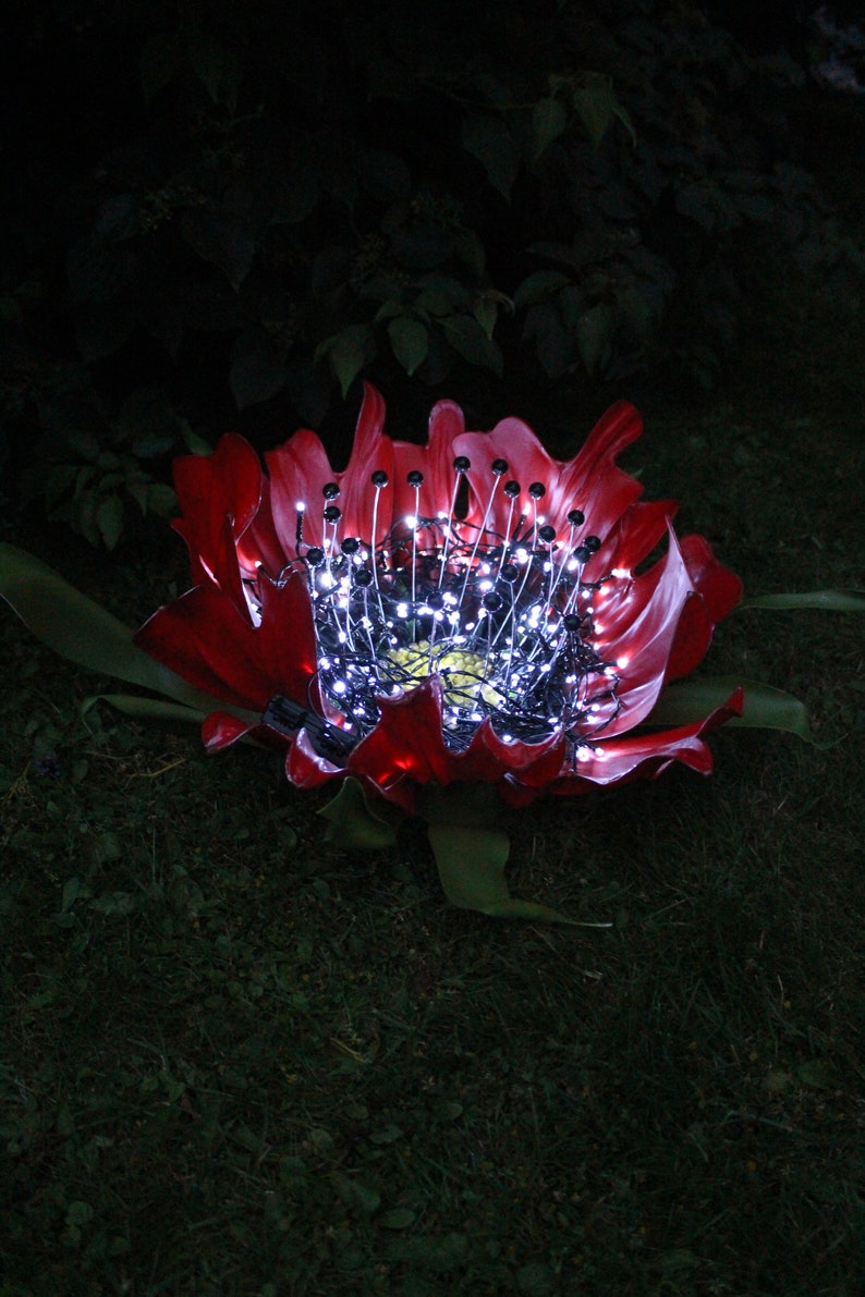 Unik trädgårdslampa röd vallmo skulptur, älvkvällslampskärm bild 6