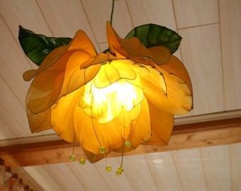 Yellow gardenia chandelier lamp with 2 green leaves, lamp made of steel wire and fabric