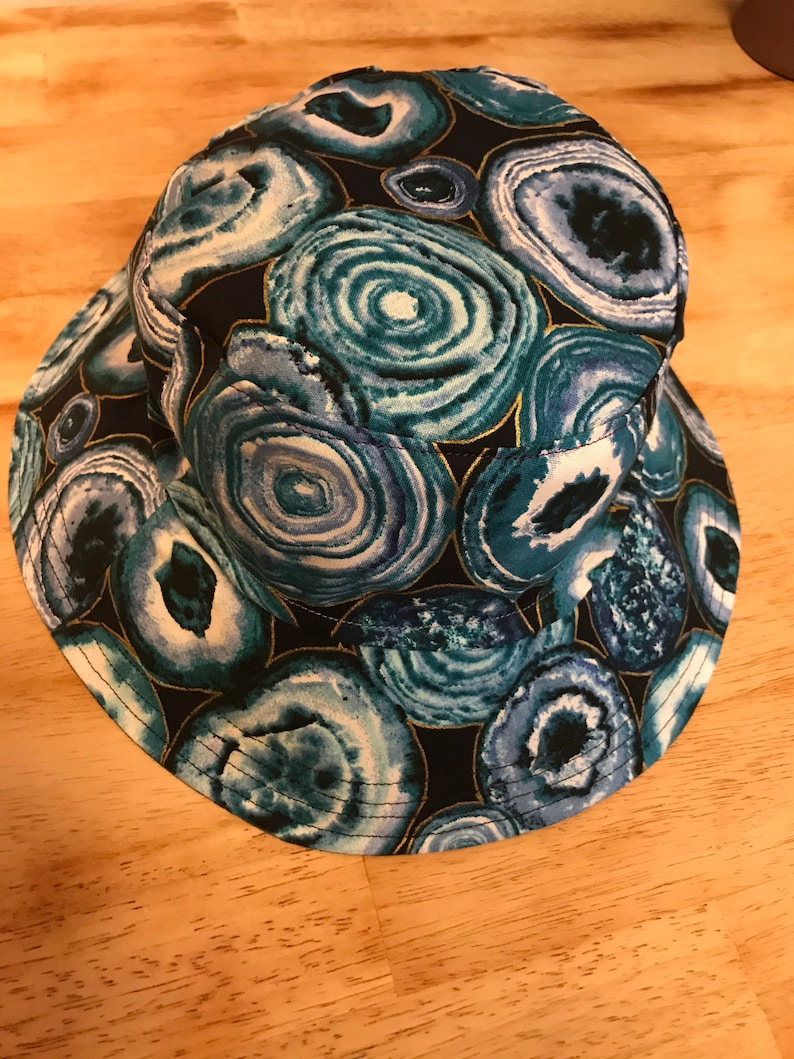 Geode and gold size 7.5