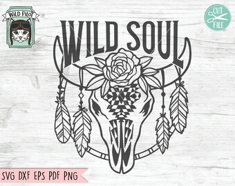 File SVG con teschio di mucca con fiori e piume, Wild Soul svg, Medaglione con teschio di mucca svg, File di taglio floreale con teschio di mucca, Sud-ovest, longhorn, bufalo