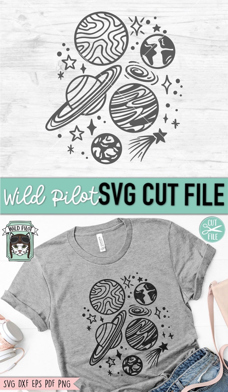 Pode incluir: Design de arte de linha preto e branco de planetas e estrelas. O design inclui um grande planeta com an&eacute;is, um cometa e v&aacute;rias estrelas. O design &eacute; perfeito para uma camiseta, uma bolsa de m&atilde;o ou outro projeto artesanal.