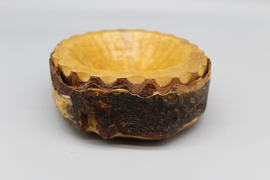 Wooden Carved Stand.fine Carving. Wood Carving.gift.bonbonniere.vintage