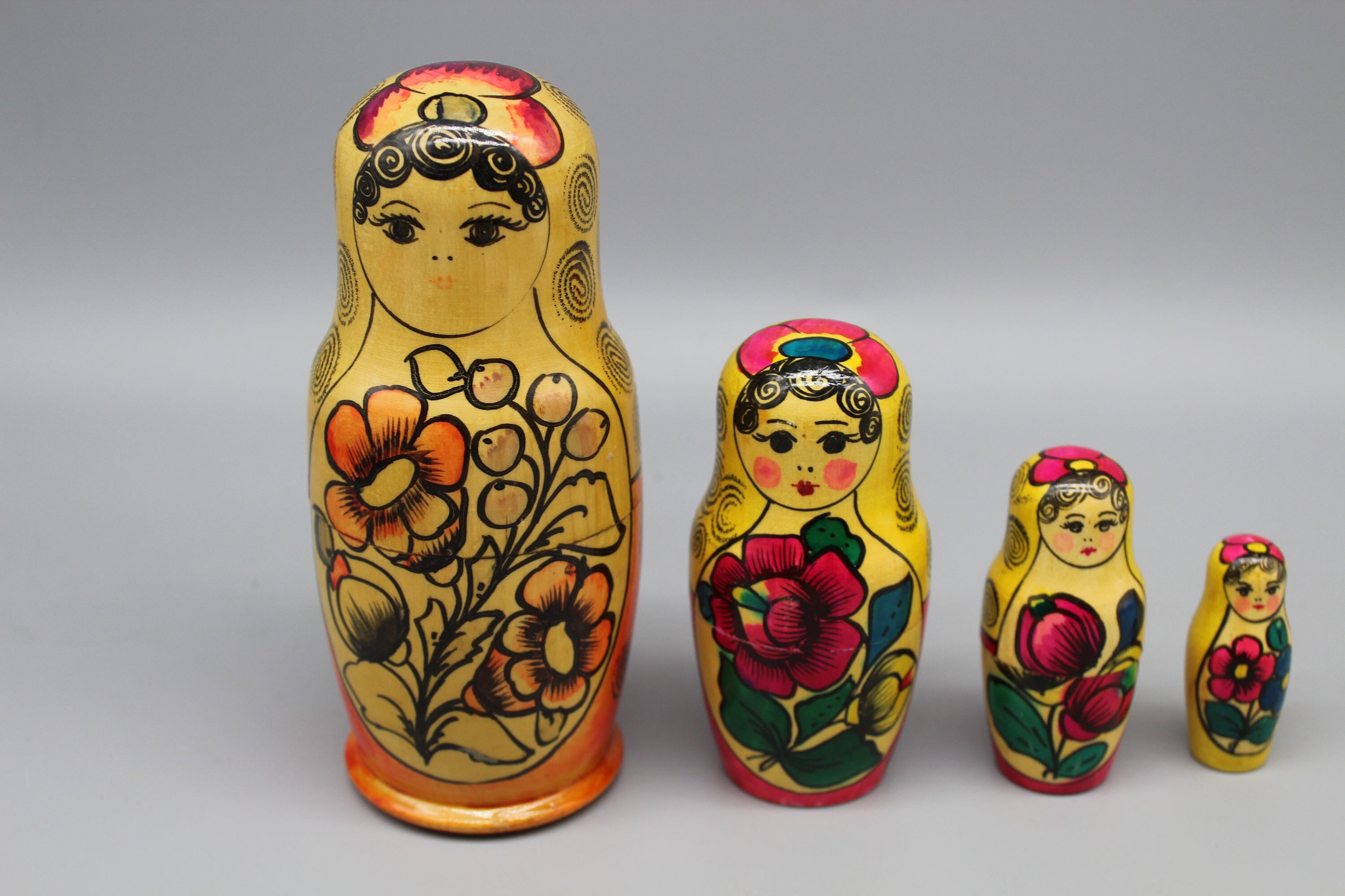 Set of Wooden Nesting Dolls Hand Painted Russian Matryoshka.vintage Nesting Dolls.russian