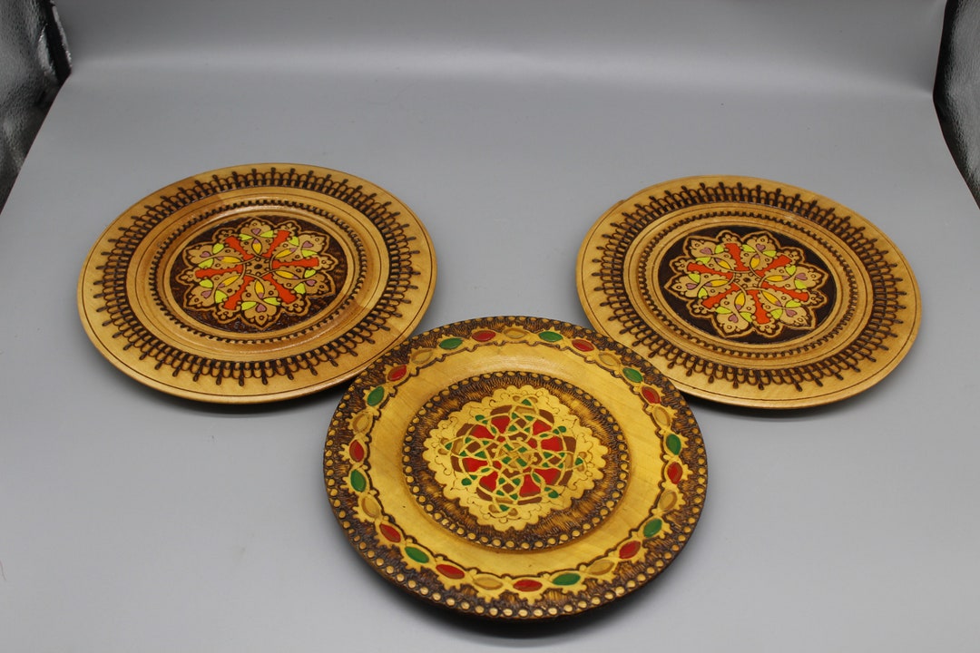 Handpainted Decorative Plates. Pyrographed Plates. Bulgarian Wooden