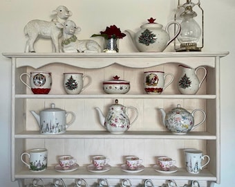 Amelie — Estantería rústica de cocina con ganchos / Exhibidor de tazas estilo granja / Almacenamiento estilo casa de campo