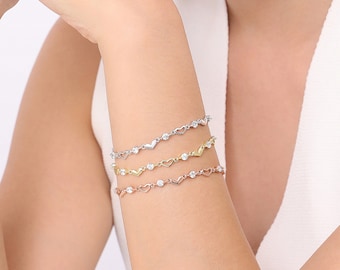 Strahlendes Herzen Armband, 925 Sterling Silber Zierliche Minimalist Einfache Diamant Herz Anhänger Niedliche stapelbare Armband, Geschenk für Sie Mutter