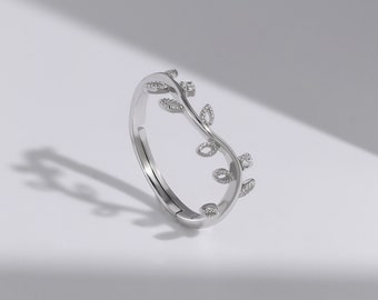 Elegant Vine Leaf Ring, 925 Sterling Silver Dainty Simple Minimalist Unique Cute Stacking Adjustable Friendship Sister Ring Gift for Her Mom