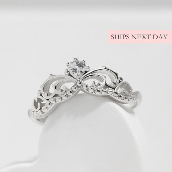 Tiara Ring, 925 Sterling Silver Princess Crown Minimalist Dainty Unique Open Back Size Adjustable Promise Ring Girlfriend Anniversary Gift
