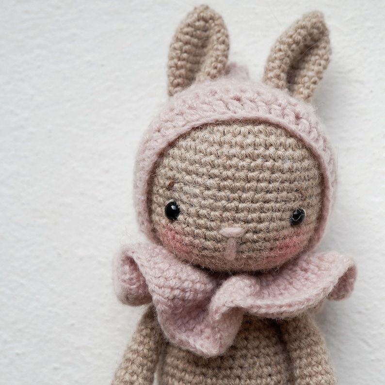 Bébé lapin Peaches. Häkel Anleitung Modèle au crochet patron croché Amigurumi plusieurs langues disponibles. image 3