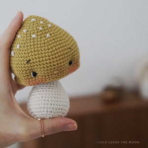 Pocket Mushroom. crochet pattern. pdf file.Amigurumi. Languages: english, francais, nederlands, espanol. image 2