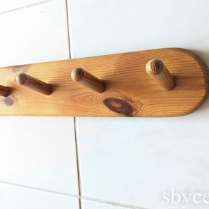 French vintage Charlotte Perriand style chalet coat rack wall hanger circa 1970 solid pine wood MCM modern design