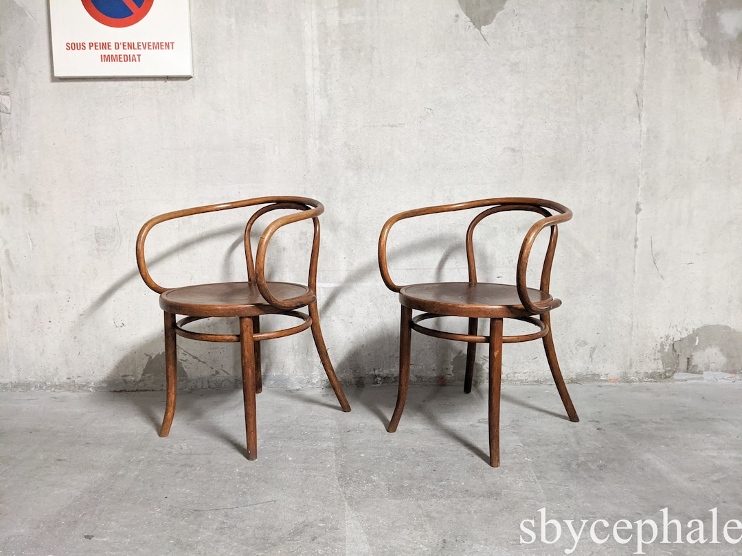 ビンテージ椅子　米軍基地払い下げ フランスアンティーク 木製ひじ掛けチェアー 寝室用椅子 ゆったり