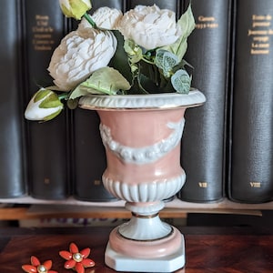 Vintage pink Médicis vase signed Messeri Ceramics 20th century modern design MCM Studio pottery